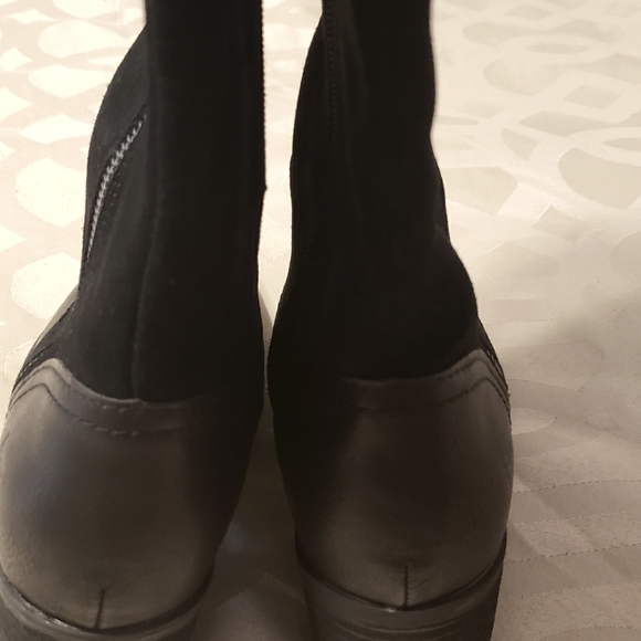 NEW LISTING!!!! - Picture 3 of 5